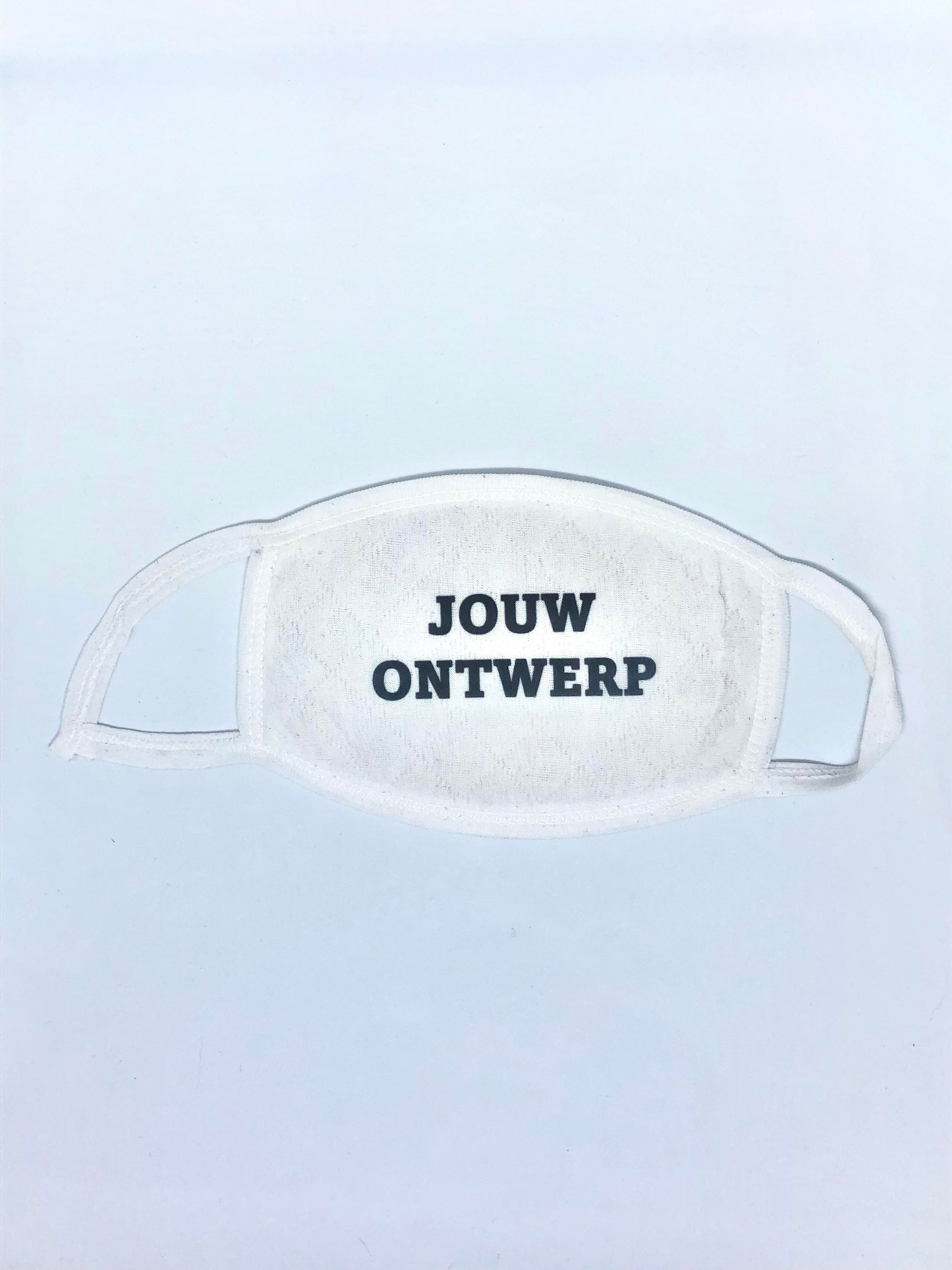 Een mondkapje met jouw tekst. Wasbaar en daarom dus goed voor het milieu. Een mondkapje bedrukken vanaf 1 stuk kan bij bedruktvoorjou.